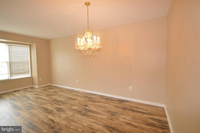 Building Photo - 21083 Mossy Glen Terrace