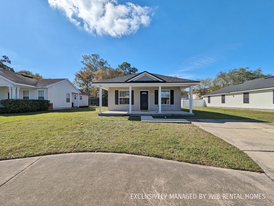 Primary Photo - 760 Oak Arbor Cir