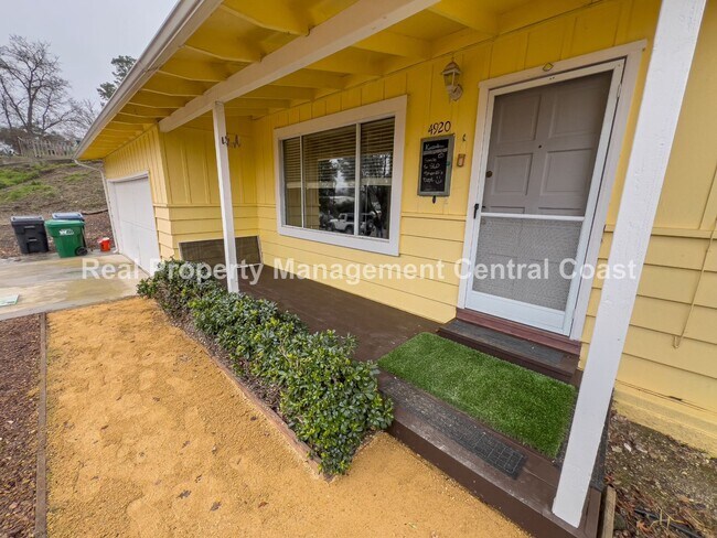 Building Photo - LEASE PENDING - Nice Home in Atascadero - ...