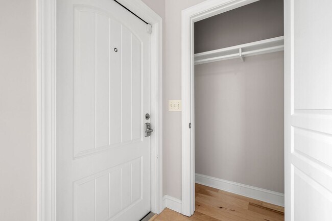 Foto del edificio - Spacious, Beautiful East Asheville Home