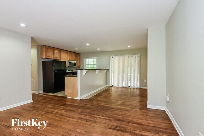 Foto del edificio - 2340 Melody Ln NW