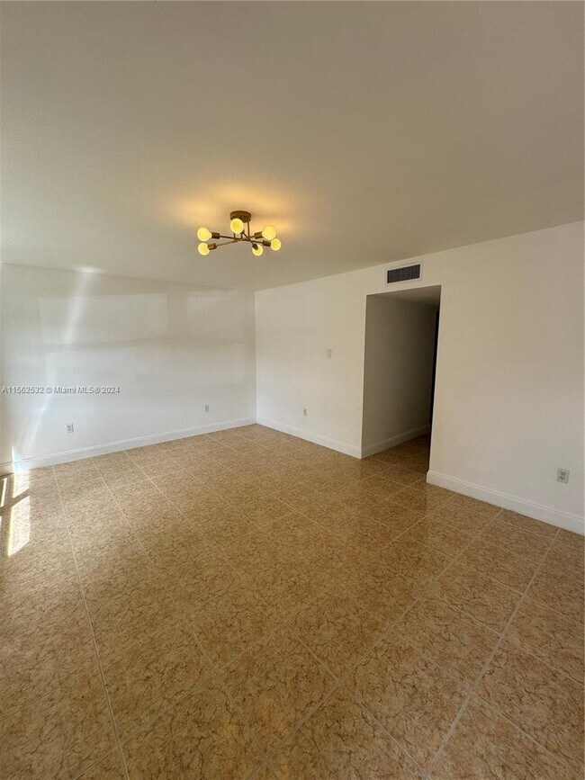 Building Photo - Northwest 28th Street, Coral Springs, FL 3...