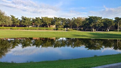 Building Photo - 3330 Pinewalk Dr N