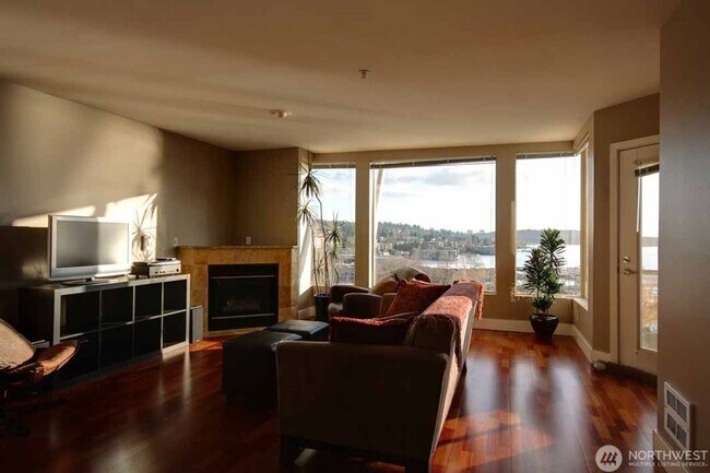 Foto del edificio - 2Bd/2Ba Kirkland Condo
