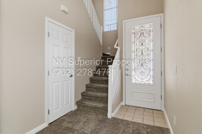 Building Photo - SW 3 Bedroom + Loft + Covered Patio!!!! Pet friendly (Cats & small dogs OK) On Cul De Sac!!!! All...