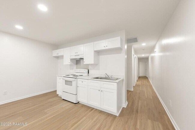 Foto del edificio - FOR RENT in LAFAYETTE!