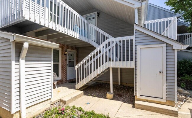Building Photo - 419 Park Pl Dr