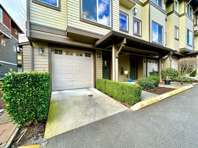 Foto del edificio - 3bd/2.5ba Bothell Townhome