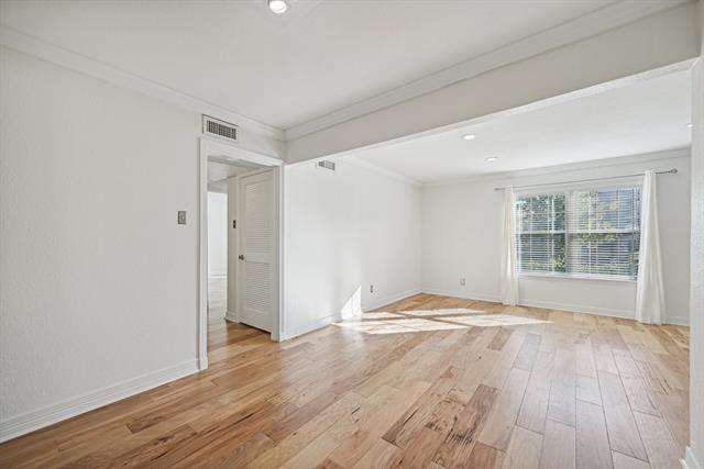 Foto del edificio - 5833 Birchbrook Dr