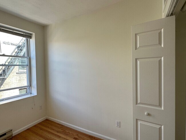 Foto del edificio - Beautifully updated 1 bed in the North End.