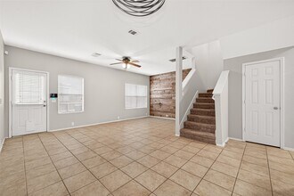 Building Photo - 16855 Mammoth Springs Dr