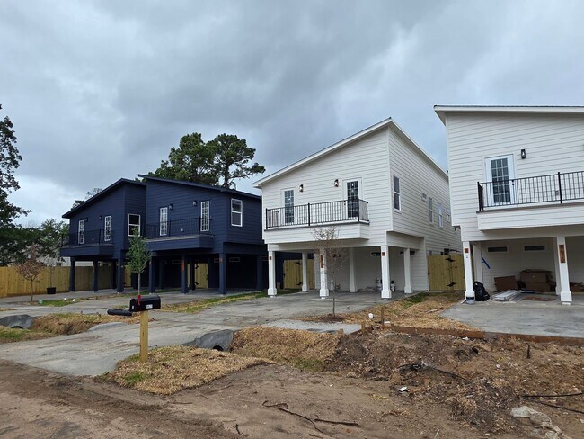 Building Photo - 8304 De Priest St