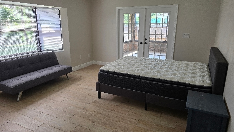 Foto principal - 1315 Armory Dr NE