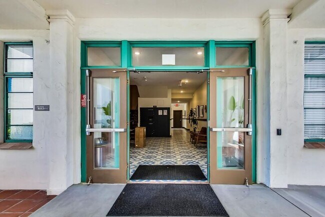 Foto del edificio - 1660 47th Ave