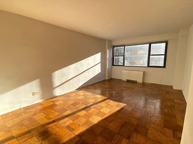 Building Photo - 300 West 55th Street