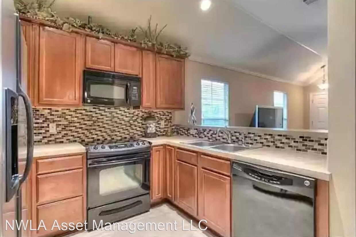 Primary Photo - 3 br, 2 bath House - 599 Whitefield