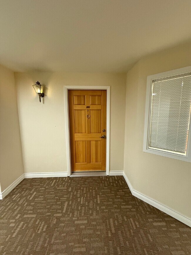 Building Photo - Beautiful Condo for Senior Living in North...