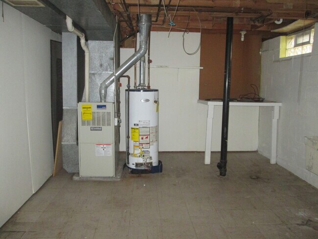 Foto del edificio - 597 Aurora Dr