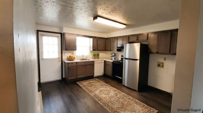 Interior Photo - ROYAL OAKS APARTMENTS