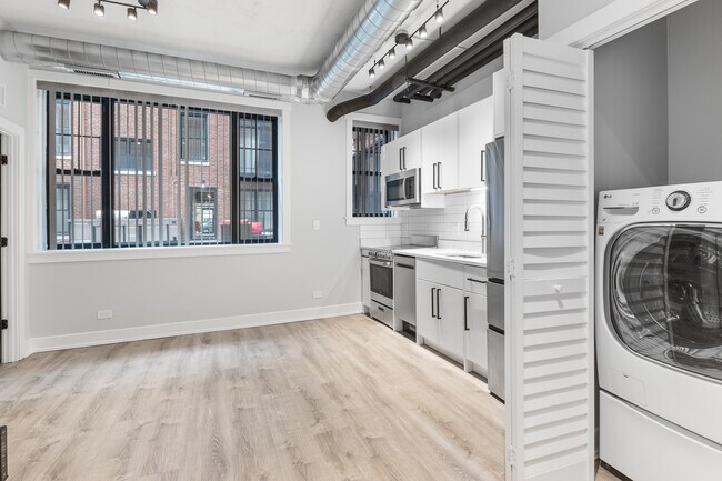 Foto del edificio - 7645 N Sheridan Rd