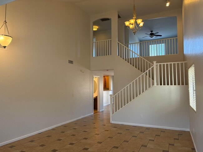 Building Photo - Beautiful 3 Bedroom Home in Camelback Ranch