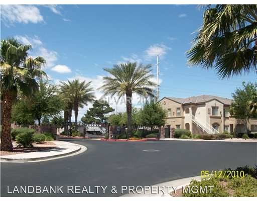 Primary Photo - 3400 Cabana Dr