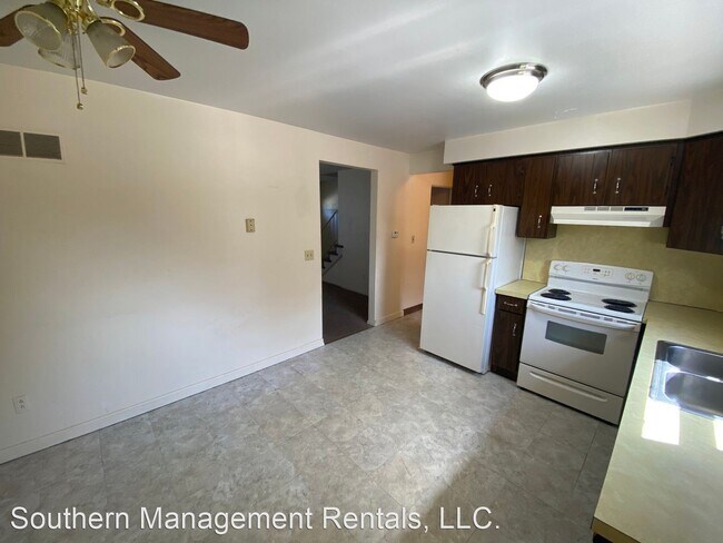 Building Photo - 2 br, 1.5 bath House - 160 Oak Manor Dr