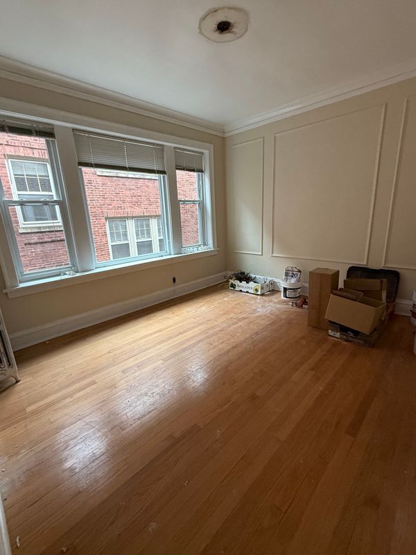 Foto del edificio - 2042 W Farragut Ave