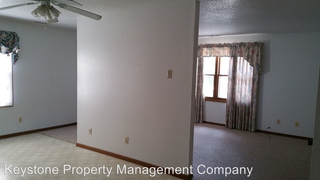 Building Photo - 415 Heritage Pl