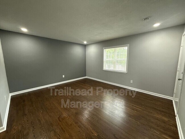 Foto del edificio - 312 E Gregory Blvd