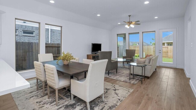 Foto del edificio - 42536 Rustico Rd