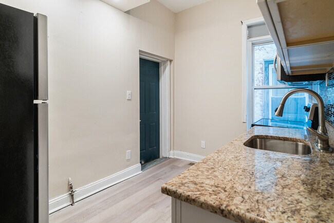 Unit 1 - 4136 Pennsgrove St