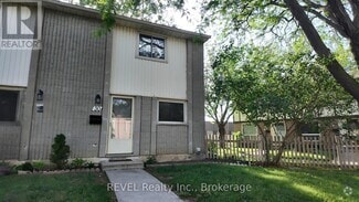 Building Photo - 25-25 Linfield Dr