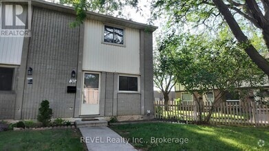 Building Photo - 25-25 Linfield Dr