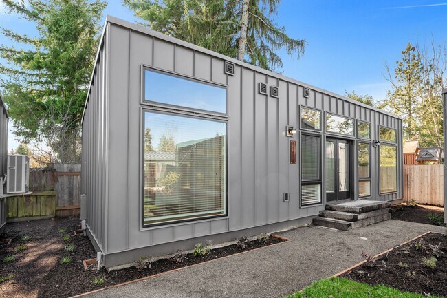 Foto del edificio - Morris Street Commons Modualr Living! 2/1 55+ Community Living!