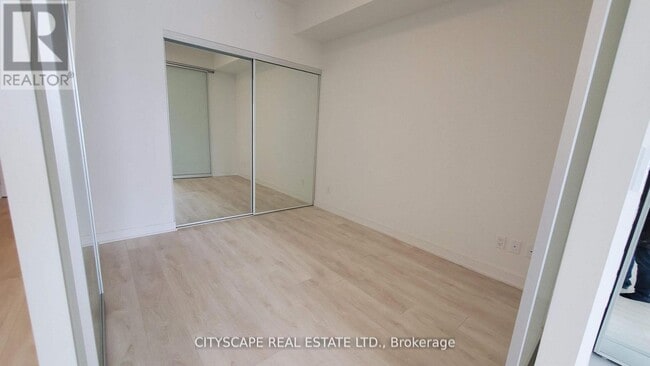 Photo du bâtiment - 35 Rolling Mills Rd