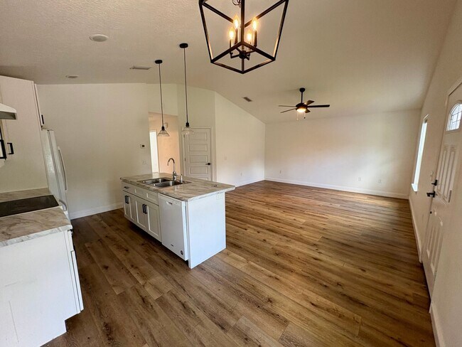 Foto del edificio - 2 bed 1 bath