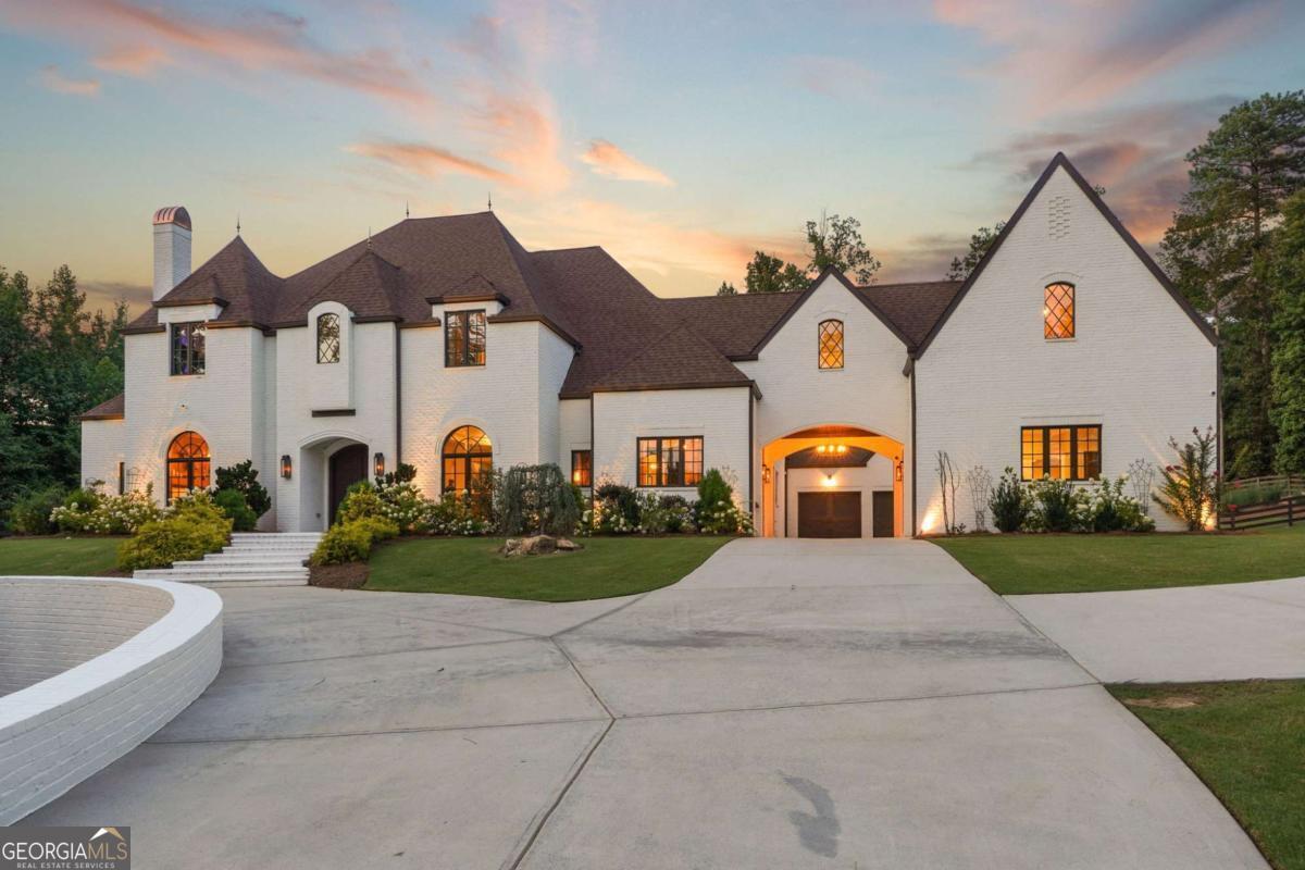 Foto principal - 2242 Shoal Creek Rd