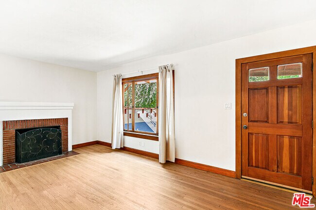 Foto del edificio - 4171 Kraft Ave
