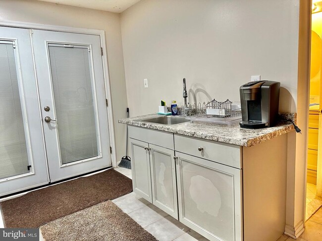 Foto del edificio - 6471 Osprey Ct