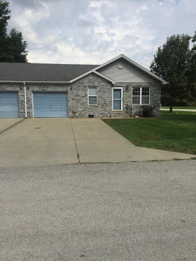 Primary Photo - 4813 Pine Ridge Ct