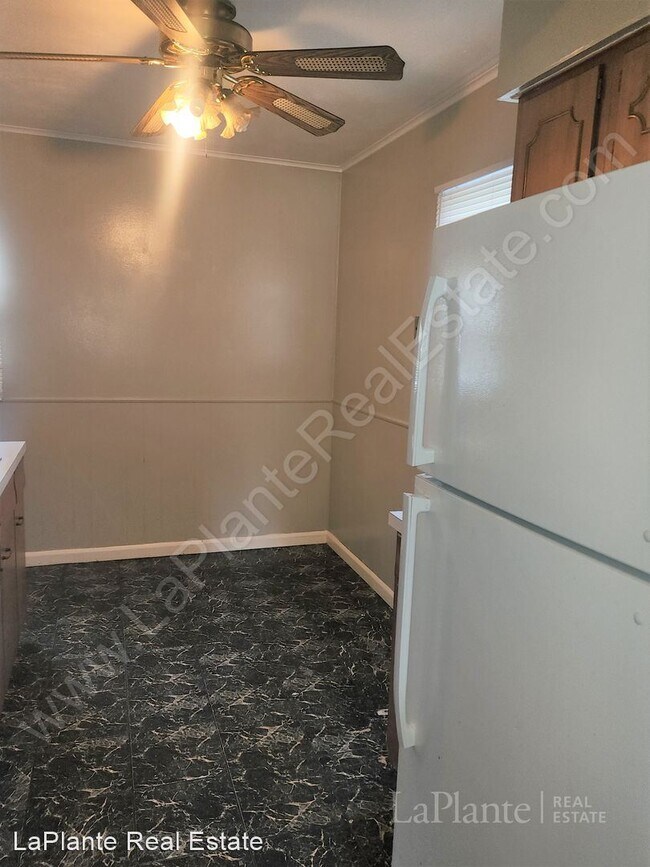 Building Photo - 3 br, 1 bath House - 408 Branbury Rd.
