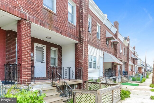 Building Photo - 5117 Hawthorne St