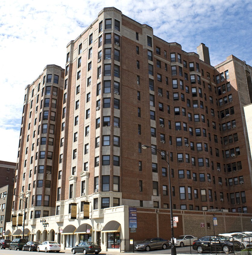 Wyndham Apartments Chicago, IL