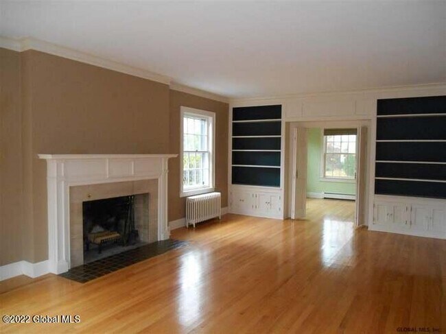 Foto del edificio - 22 Roosevelt Avenue