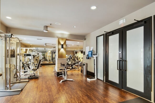 Building Photo - 1803 Broadway