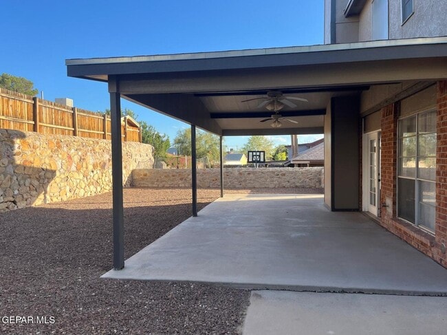 Foto del edificio - 1120 Shawnee Ln