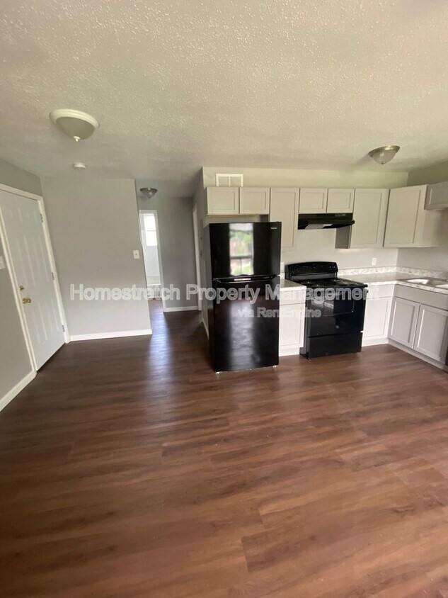 Foto principal - 4663 S Spring Ave