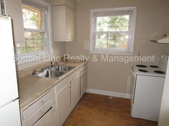 Building Photo - 3317 Barringer Dr