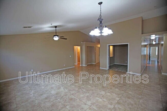 Building Photo - 15616 N 164th Ln